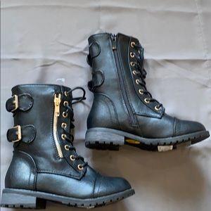 Brand New Link Boots